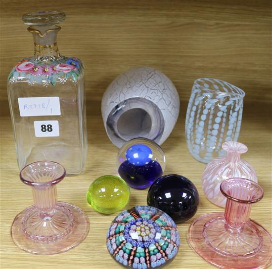 A quantity of mixed glassware